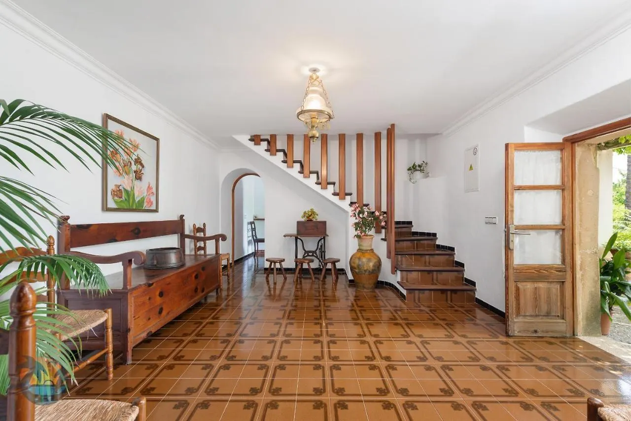 カントリーハウス Finca L'Hort De Can Bota,Con Piscina Privada ポレンサ